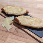 this picture shows two Bretzel stick Swiss