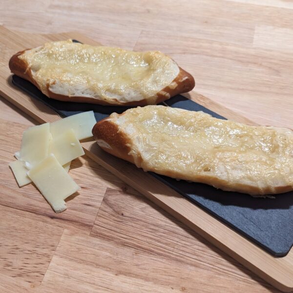 this picture shows two Bretzel stick Swiss