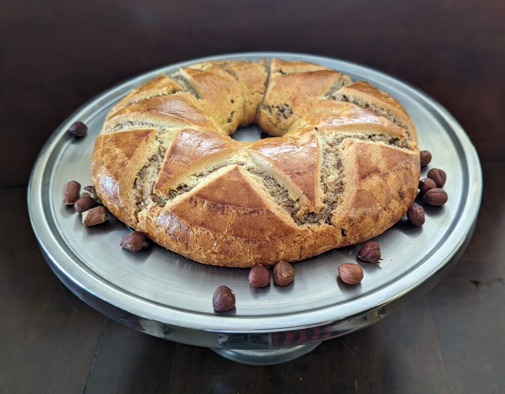 Nusskranz - Nut Wreath | Delicious Hazelnut Filling